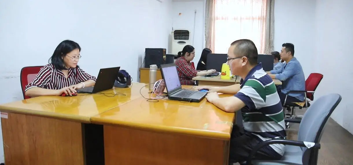 POEDAGAR Fashion Quartz Men's Watch Luxury Chronograph 988